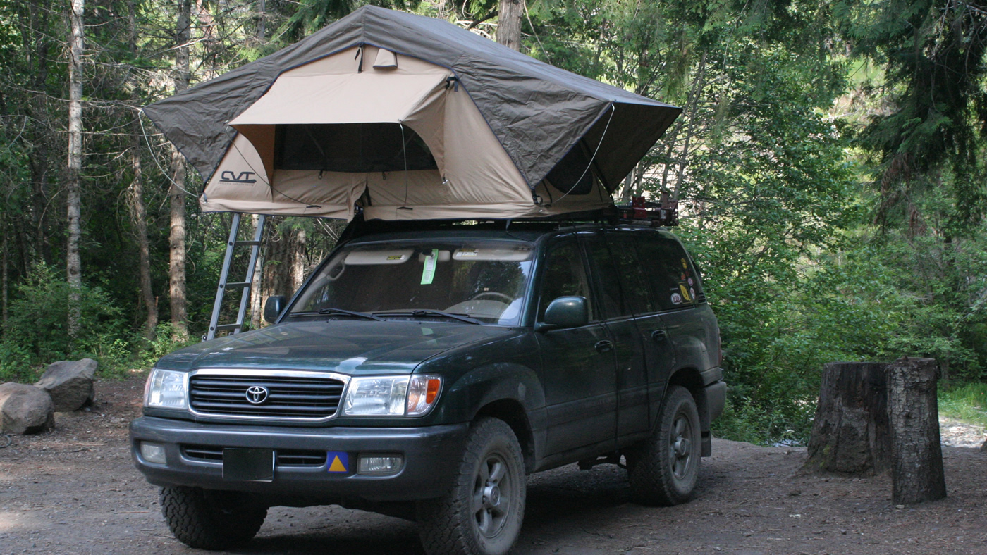 Land Cruiser V8 / GX with Rooftop Tent